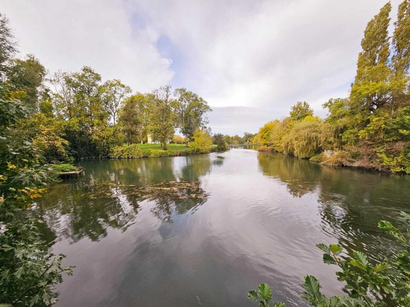 Appartement QUAI 3 loft moderne et lumineux les pieds dans l'eau à Jarnac Extérieur photo