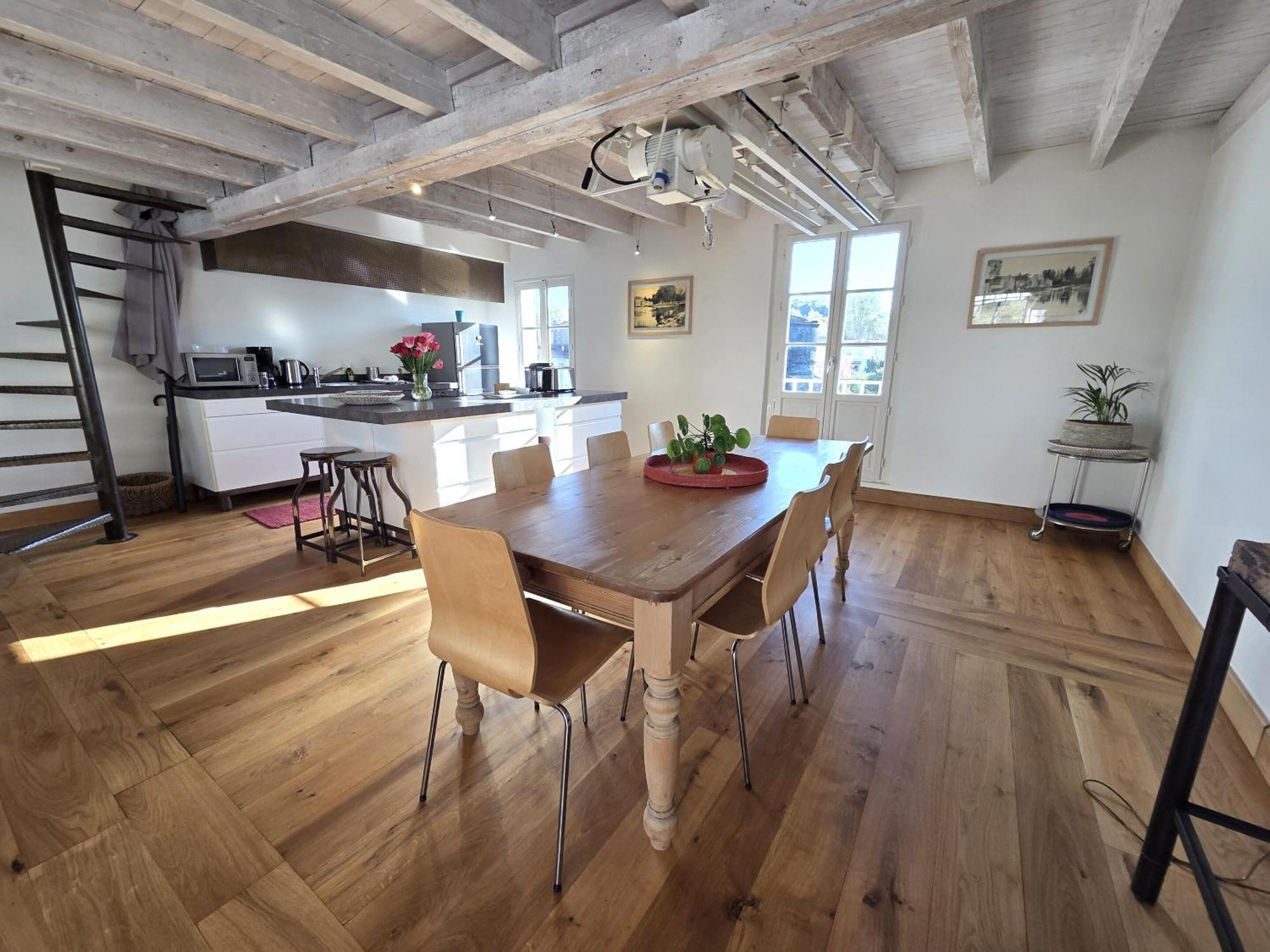 Appartement QUAI 3 loft moderne et lumineux les pieds dans l'eau à Jarnac Extérieur photo